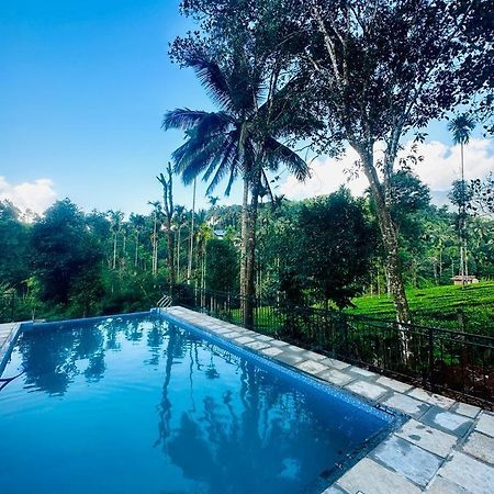 Letstay Vythiri Hill Palace エクステリア 写真