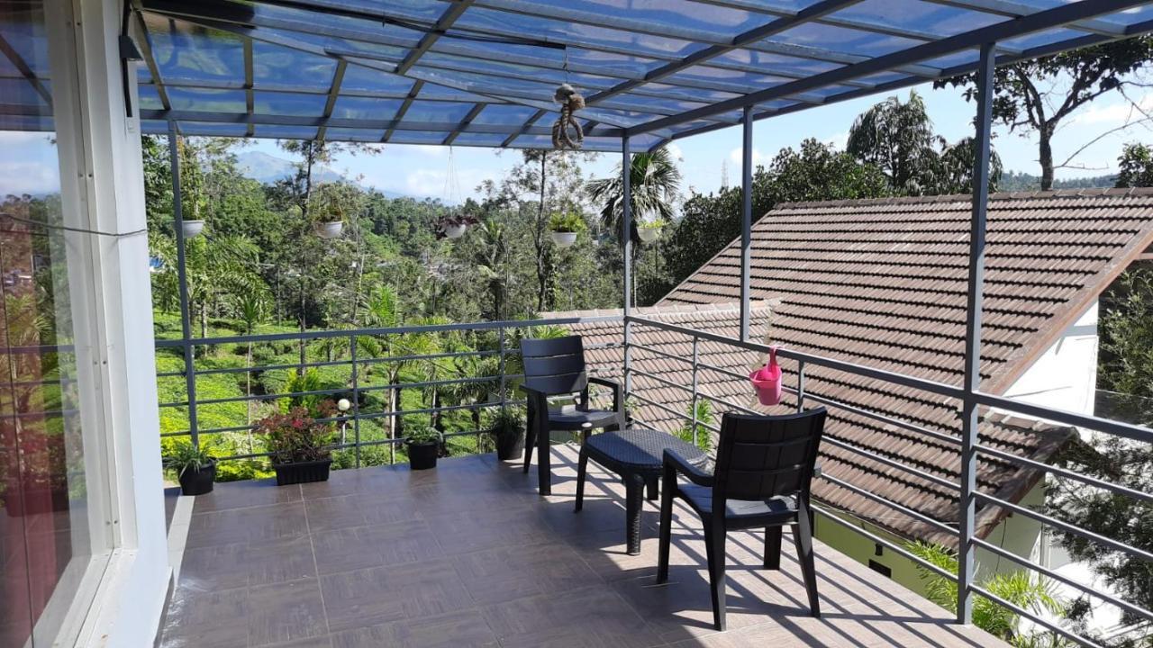 Letstay Vythiri Hill Palace エクステリア 写真